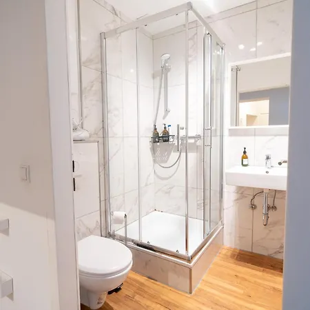 Honeybee Lägenhet *