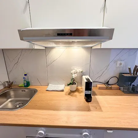Apartment Nahe Altstadt | Kueche & Waschmaschine Apartman *