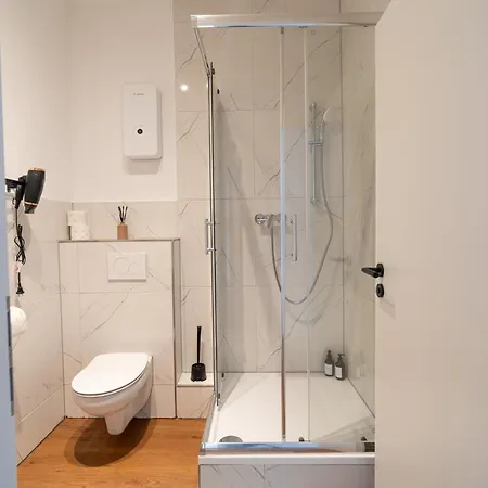 Honeybee アパート コブレンツ