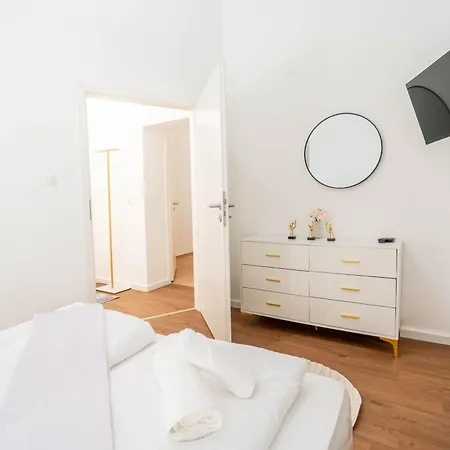 Appartement Nahe Altstadt | Kueche & Waschmaschine *