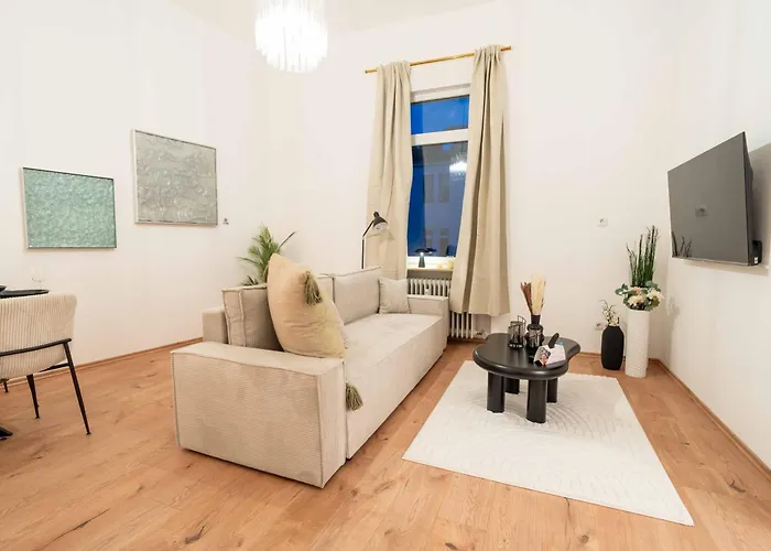 Honeybee * Koblenz (Rhineland-Palatinate)